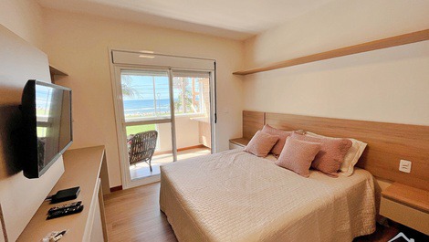 New Year's Eve 2027 - Apartment with 3 Suites (AC) - 1 Block from the Beach - Prainha