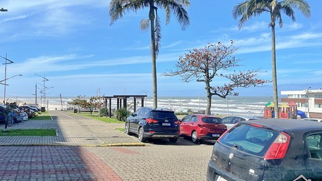 New Year's Eve 2027 - House with 2 Bedrooms - 1 Block from the Beach - Praia Grande