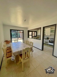 New Year's Eve - House with 5 Bedrooms (AC) - With Pool - 1 Block from the Beach