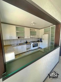 New Year's Eve - House with 5 Bedrooms (AC) - With Pool - 1 Block from the Beach