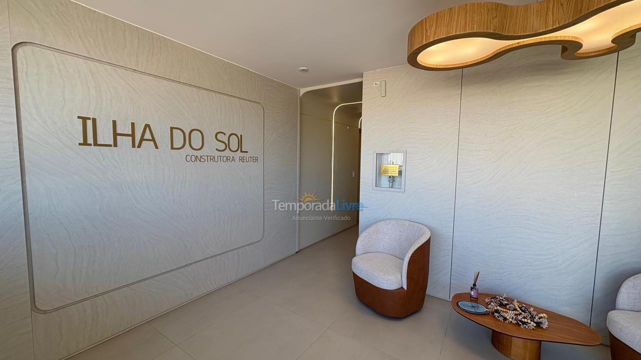 Apartamento para aluguel de temporada em Governador Celso Ramos (Palmas)