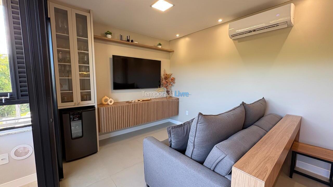 Apartamento para aluguel de temporada em Governador Celso Ramos (Palmas)