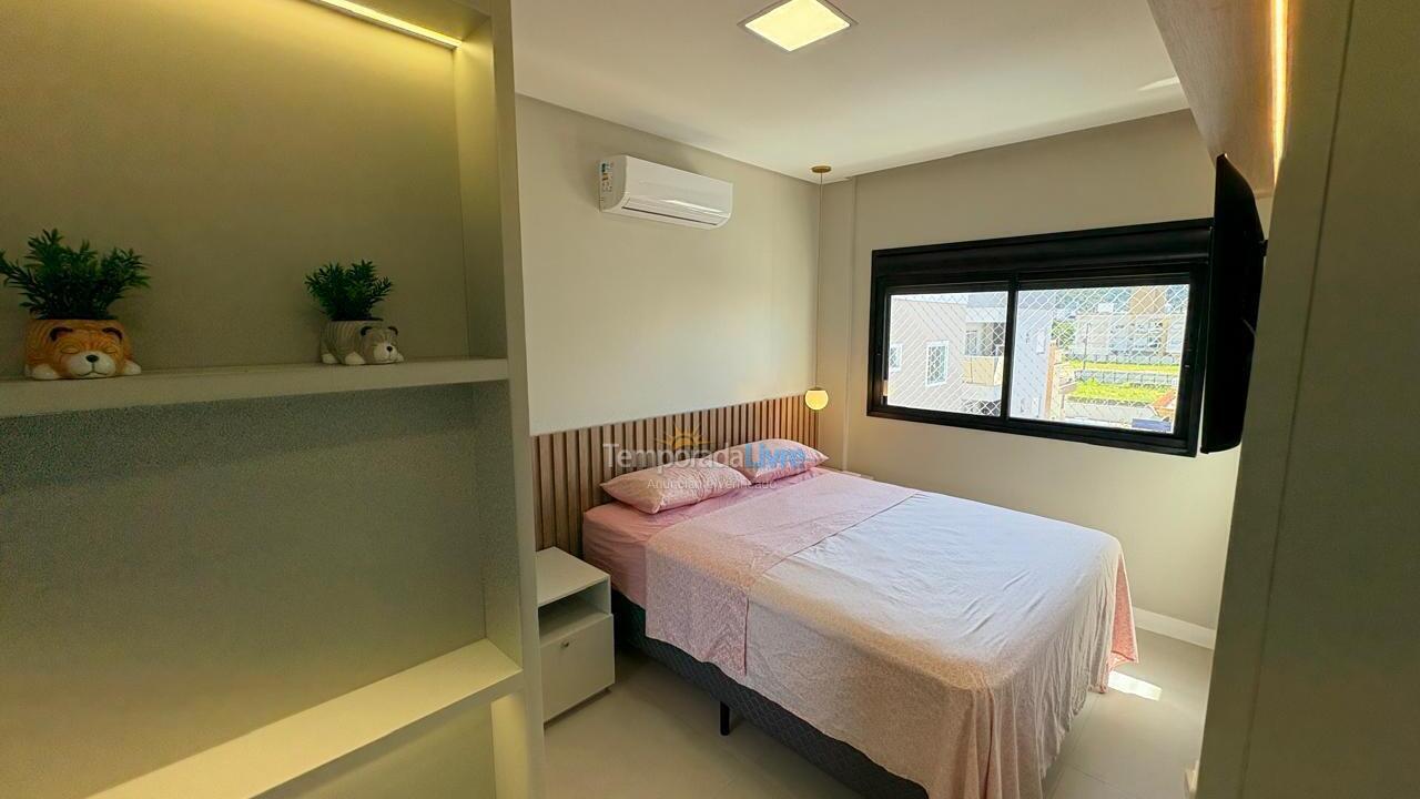 Apartamento para aluguel de temporada em Governador Celso Ramos (Palmas)