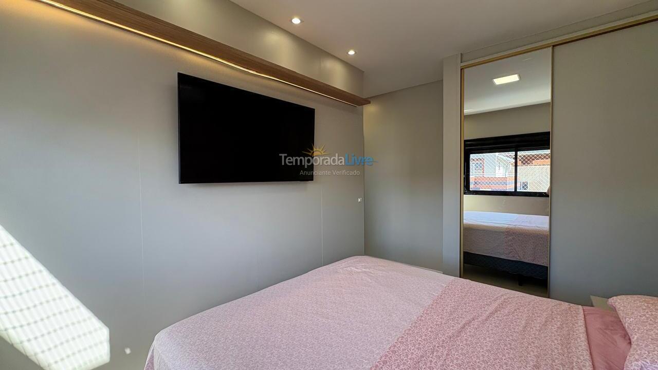 Apartamento para aluguel de temporada em Governador Celso Ramos (Palmas)