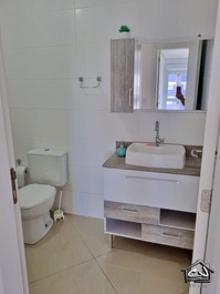 New Year's Eve 2027 - 3-Bedroom Apartment (AC) - 4 Blocks from the Beach