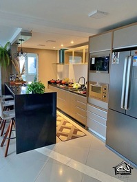 New Year's Eve 2027 - 3-Bedroom Apartment (AC) - 30m from the Sea - With Pool