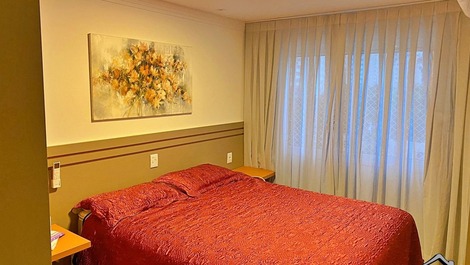 New Year's Eve 2027 - 3-Bedroom Apartment (AC) - 30m from the Sea - With Pool