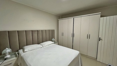 New Year's Eve 2027 - House with 3 Bedrooms (AC) - 2 Blocks from the Beach - Praia Grande