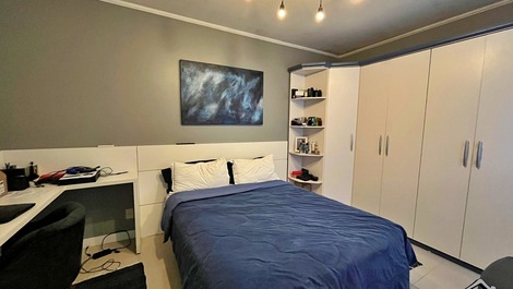 New Year's Eve 2027 - House with 3 Bedrooms (AC) - 2 Blocks from the Beach - Praia Grande