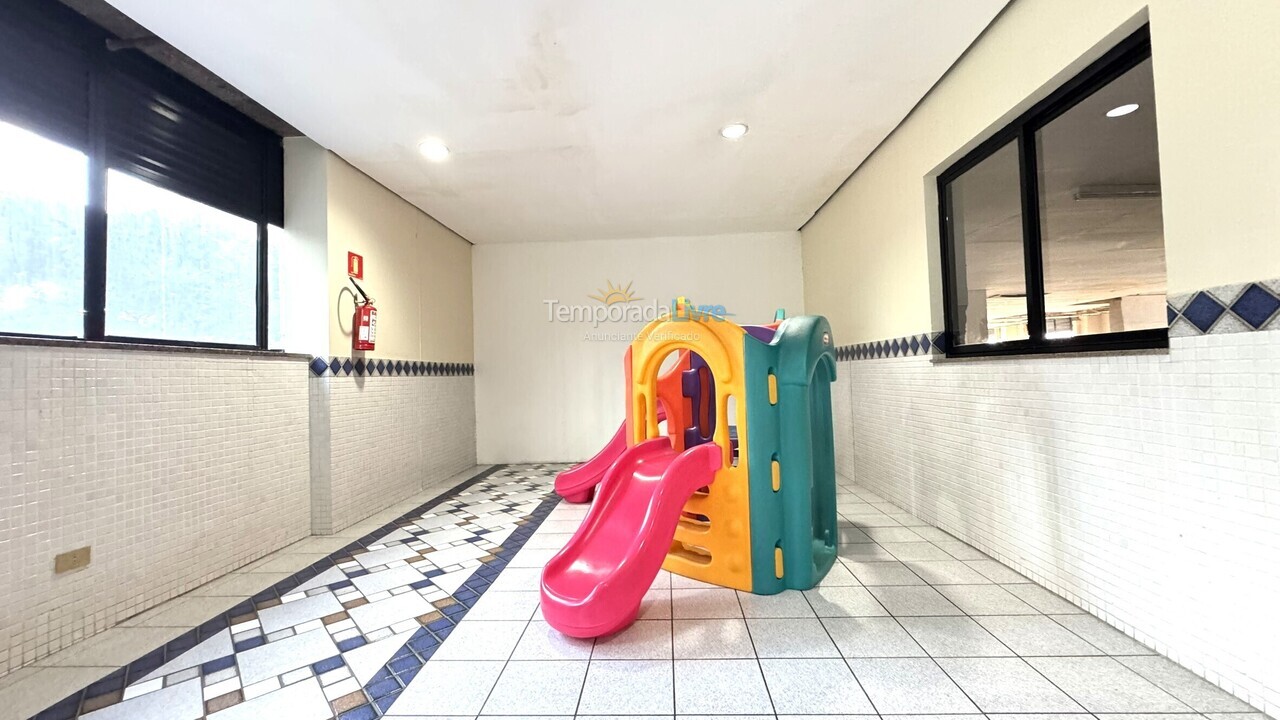 Apartamento para aluguel de temporada em Guarujá (Pitangueiras)