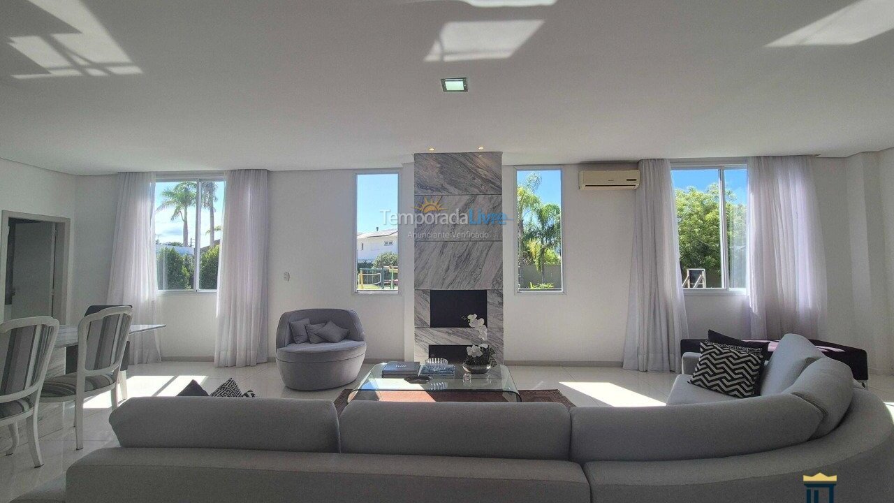 Casa para alquiler de vacaciones em Florianopolis (Jurerê Internacional)