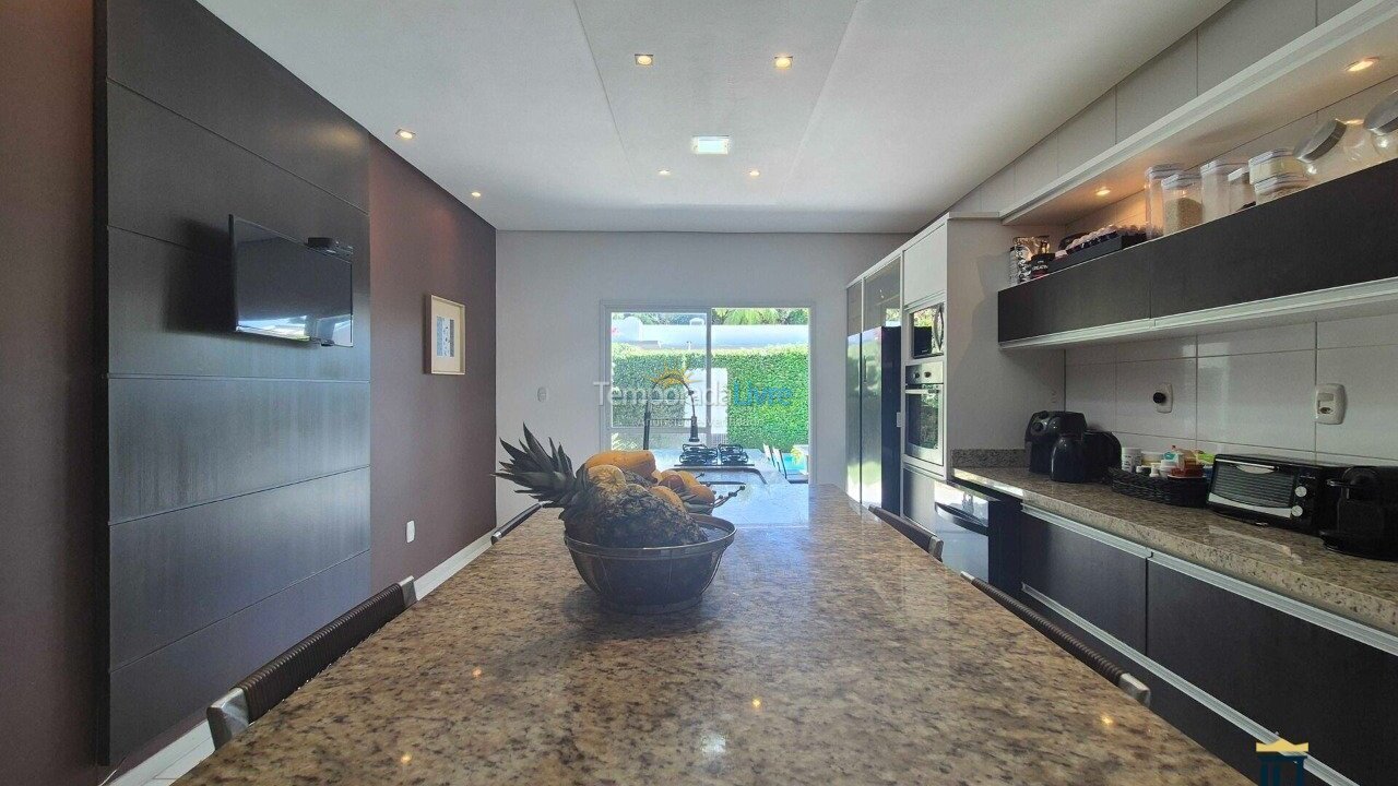 Casa para alquiler de vacaciones em Florianopolis (Jurerê Internacional)