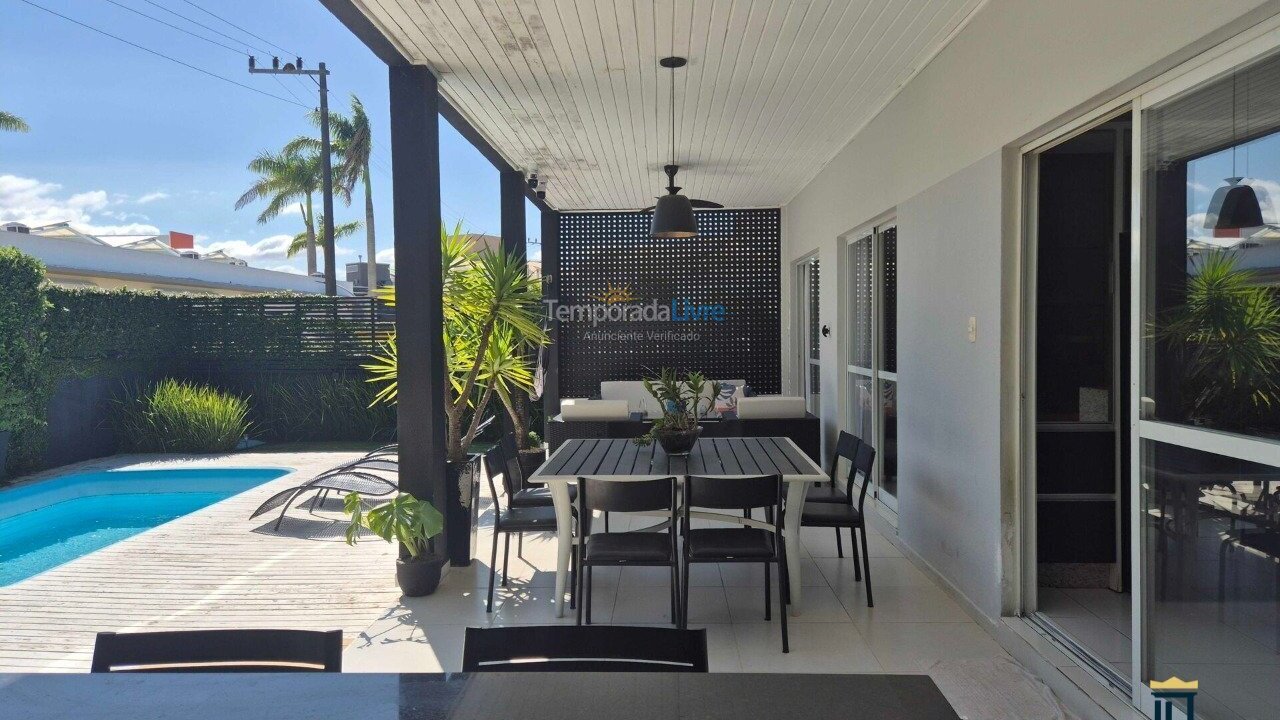 Casa para alquiler de vacaciones em Florianopolis (Jurerê Internacional)