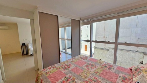 New Year's Eve 2026 - 1 Bedroom Apartment (AC) - 3 Blocks from the Beach