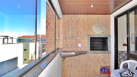 New Year's Eve 2027 - 2-Bedroom Apartment (AC) - 1 Block from the Beach