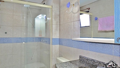 New Year's Eve 2027 - 2-Bedroom Apartment (AC) - 1 Block from the Beach