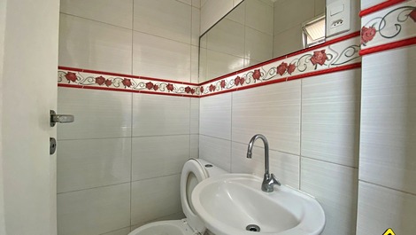 New Year's Eve 2027 - 3-Bedroom Apartment - 1 Block from the Beach - Prainha