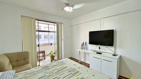 New Year's Eve 2027 - 3-Bedroom Apartment - 1 Block from the Beach - Prainha