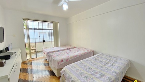 New Year's Eve 2027 - 3-Bedroom Apartment - 1 Block from the Beach - Prainha