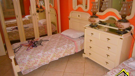 New Year's Eve 2027 - House with 2 Bedrooms - 1 Block from the Beach - Praia Grande