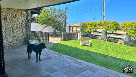 New Year's Eve 2027 - House with 4 Bedrooms (1 with AC) - Beachfront - Praia Grande