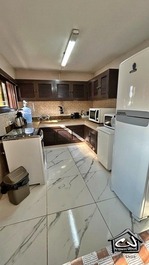 New Year's Eve 2027 - House with 4 Bedrooms (1 with AC) - Beachfront - Praia Grande