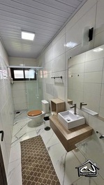 New Year's Eve 2027 - House with 4 Bedrooms (1 with AC) - Beachfront - Praia Grande