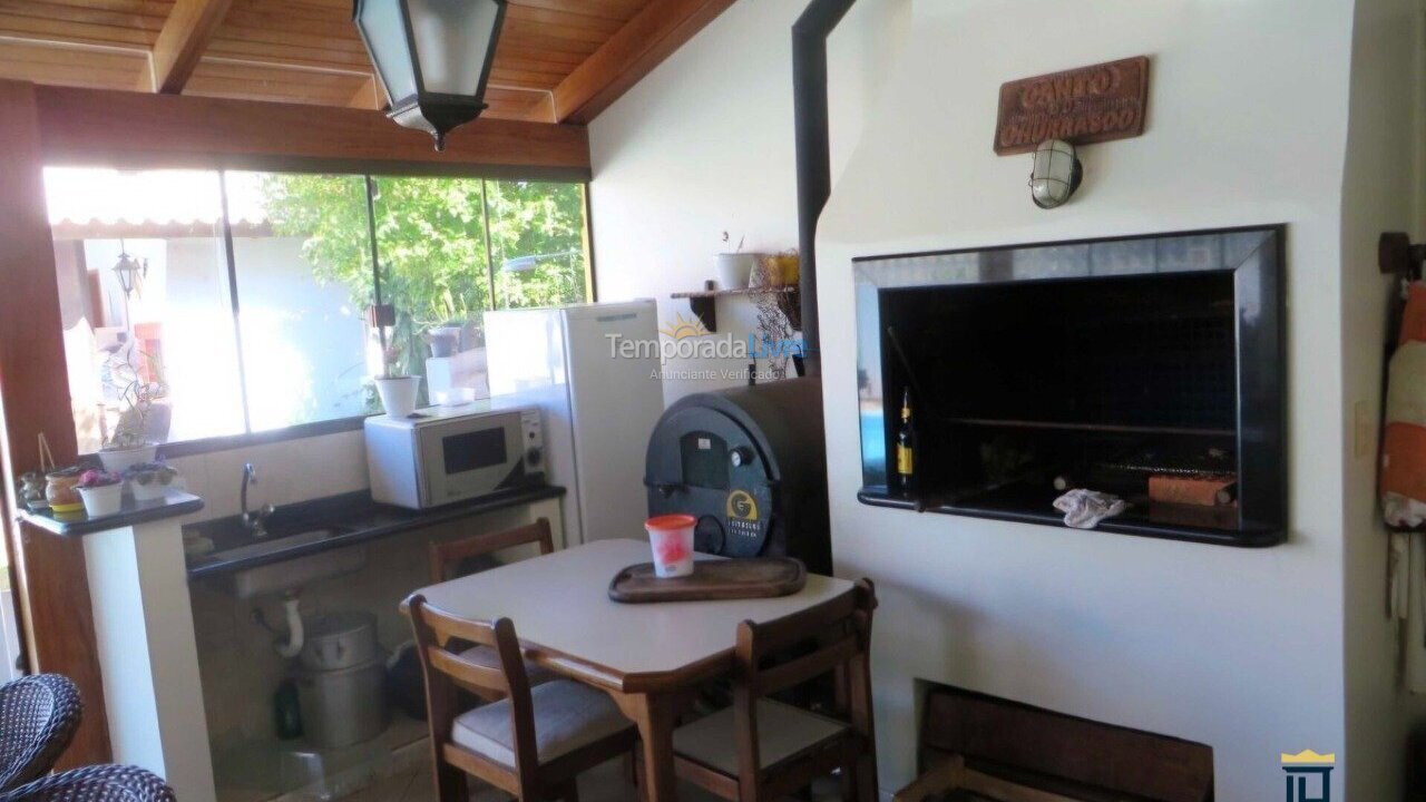 House for vacation rental in Florianopolis (Jurerê Internacional)