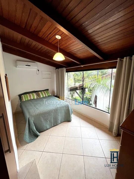House for vacation rental in Florianopolis (Jurerê Internacional)
