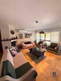 House with 6 bedrooms for seasonal rental, Jurerê Internacional - Florianópolis