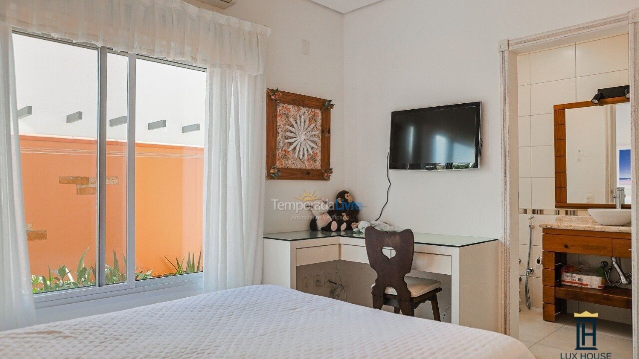 Casa para aluguel de temporada em Florianopolis (Jurerê Internacional)
