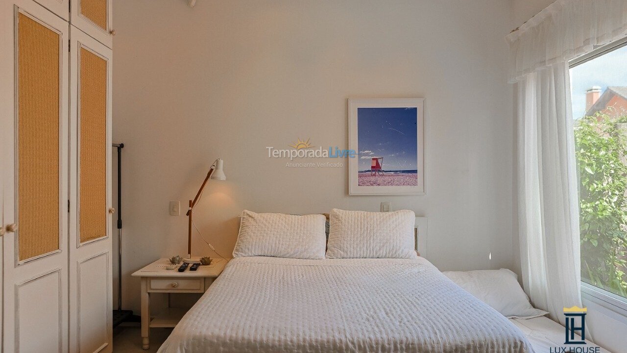 Casa para aluguel de temporada em Florianopolis (Jurerê Internacional)