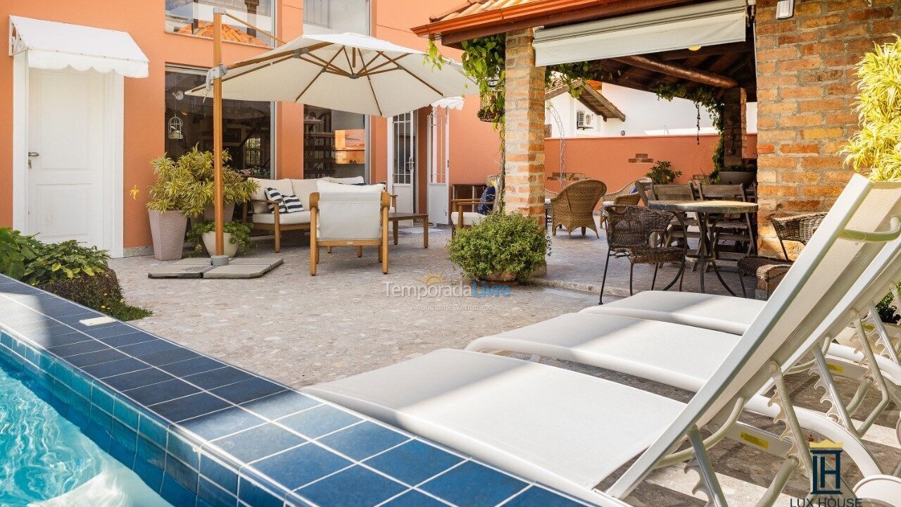 Casa para aluguel de temporada em Florianopolis (Jurerê Internacional)