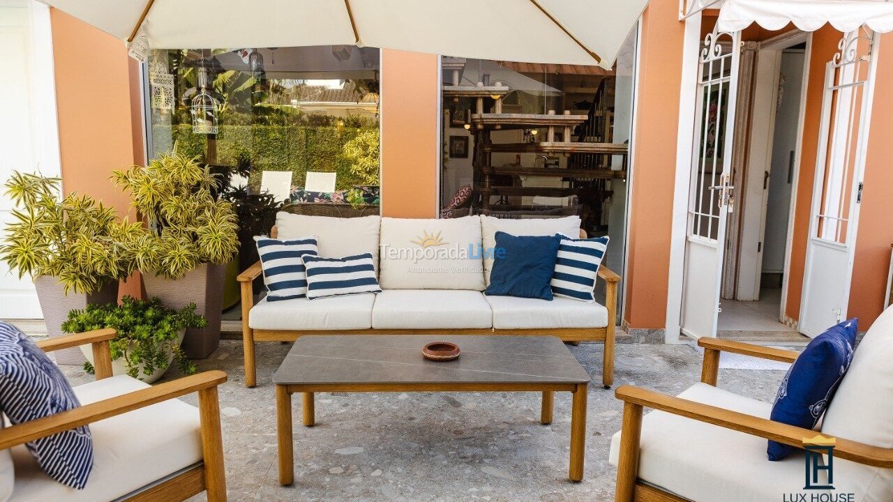 Casa para aluguel de temporada em Florianopolis (Jurerê Internacional)