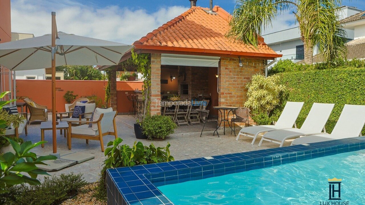 Casa para aluguel de temporada em Florianopolis (Jurerê Internacional)