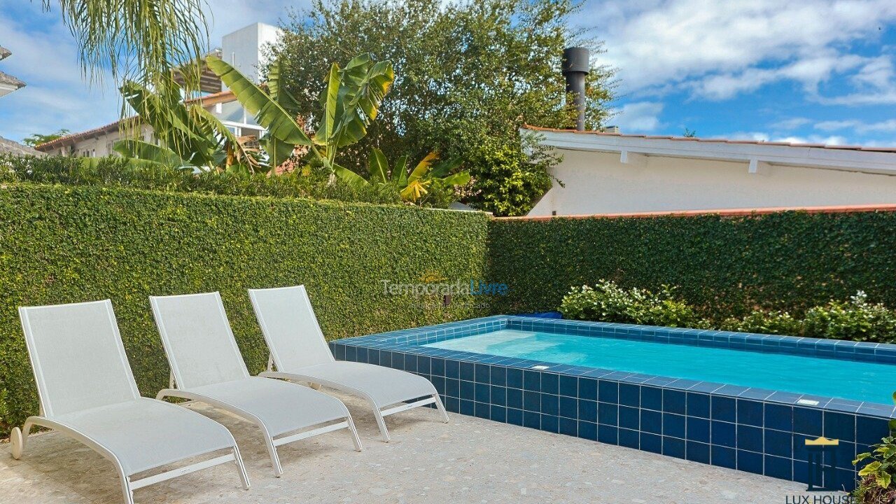 Casa para aluguel de temporada em Florianopolis (Jurerê Internacional)