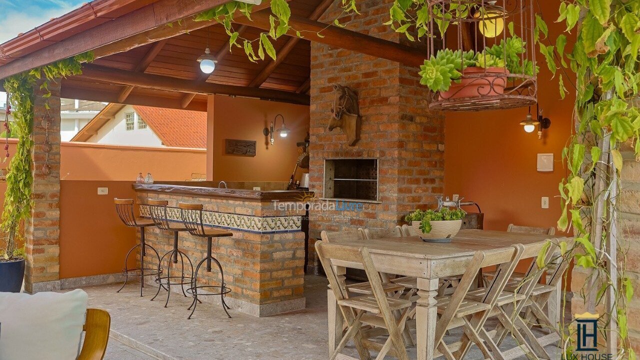 Casa para aluguel de temporada em Florianopolis (Jurerê Internacional)