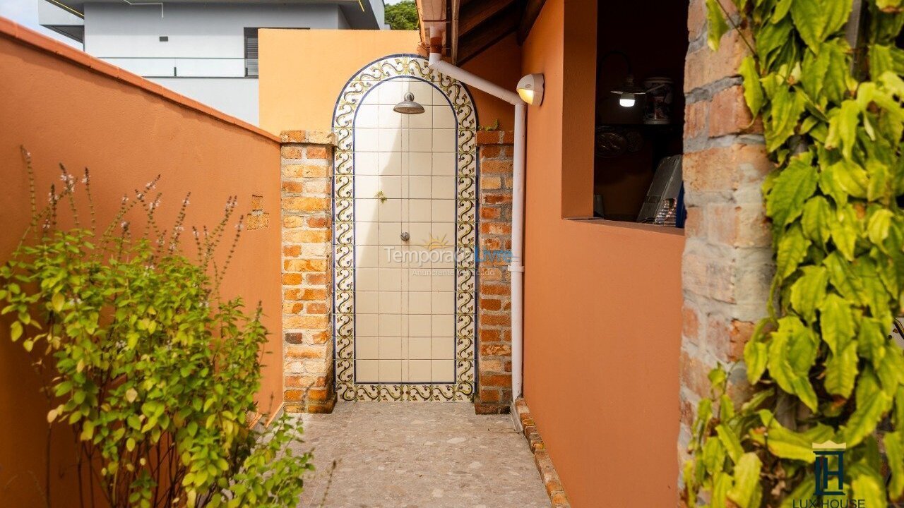 Casa para aluguel de temporada em Florianopolis (Jurerê Internacional)