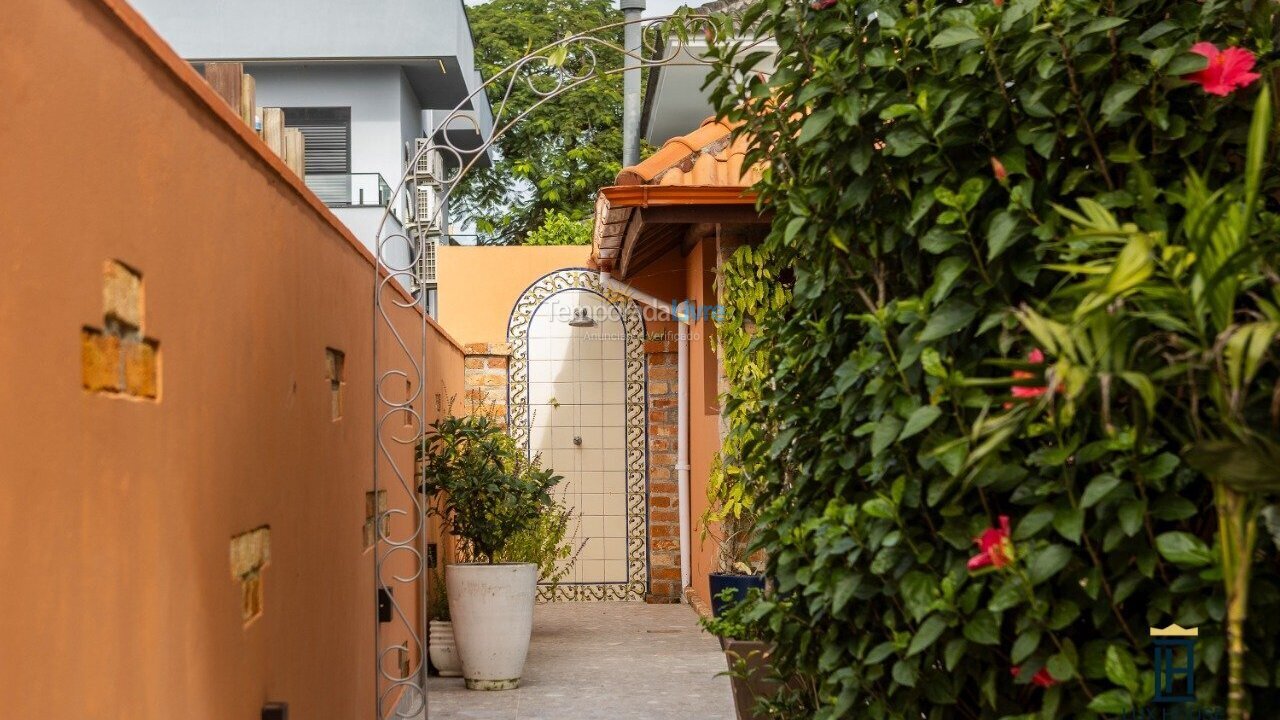 Casa para aluguel de temporada em Florianopolis (Jurerê Internacional)
