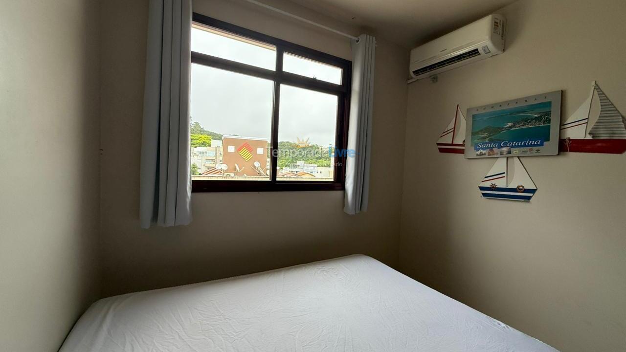 Apartment for vacation rental in Bombinhas (Praia de Bombinhas)