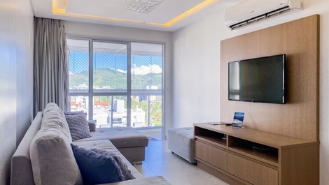 Excellent apartment with ocean view and condominium pool!