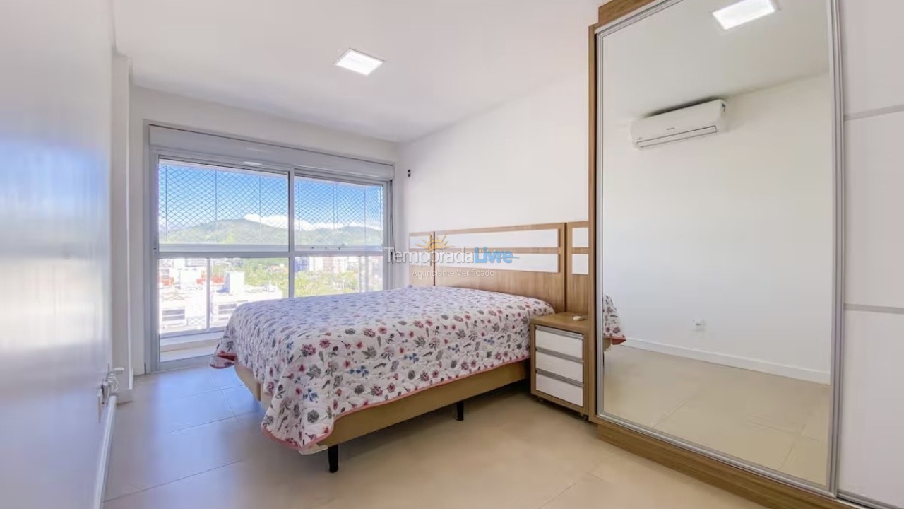 Apartment for vacation rental in Governador Celso Ramos (Praia de Palmas)