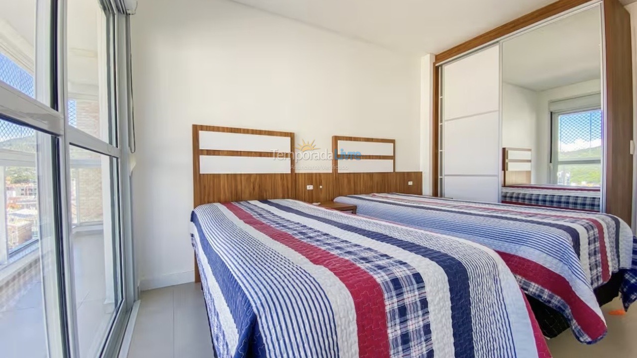 Apartment for vacation rental in Governador Celso Ramos (Praia de Palmas)