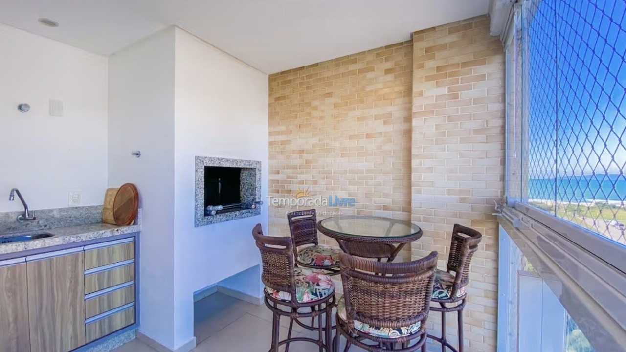 Apartment for vacation rental in Governador Celso Ramos (Praia de Palmas)