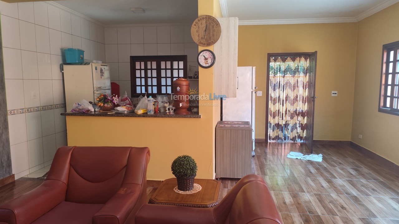 Casa para aluguel de temporada em Bertioga (Praia de Guaratuba)