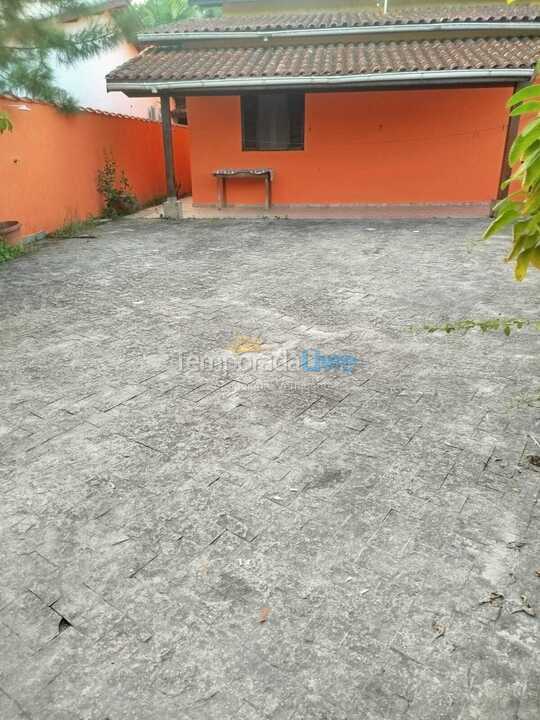 Casa para aluguel de temporada em Bertioga (Praia de Guaratuba)