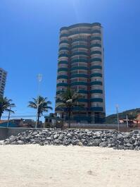 Apartment for seasonal rental with pool and ocean view. Right on the beach.
