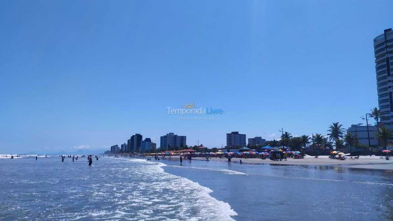 Apartment for vacation rental in Mongaguá (Centro)