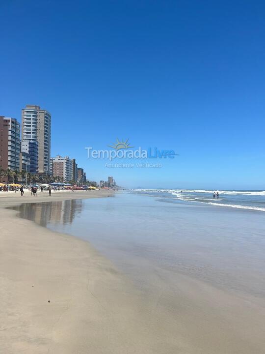 Apartment for vacation rental in Mongaguá (Centro)