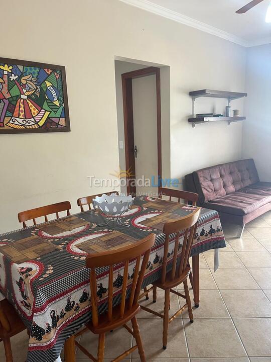 Apartment for vacation rental in Mongaguá (Centro)